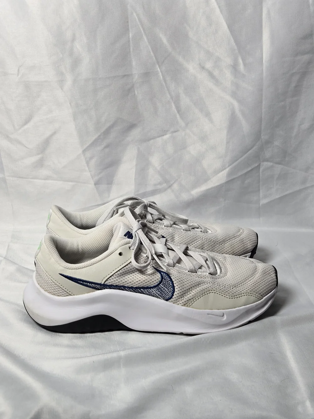 Nike lightweight sneakers